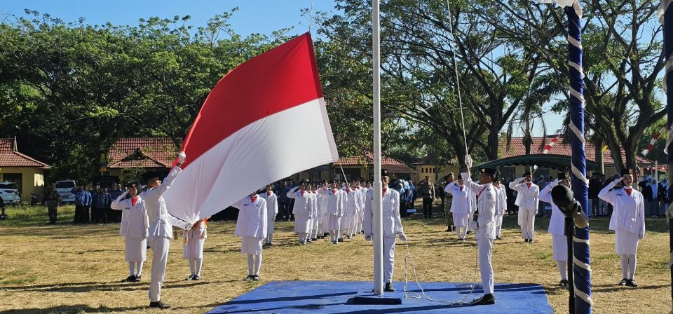 Upacara Peringatan HUT Kemerdekaan RI ke-81 di Kecamatan Sambung Makmur