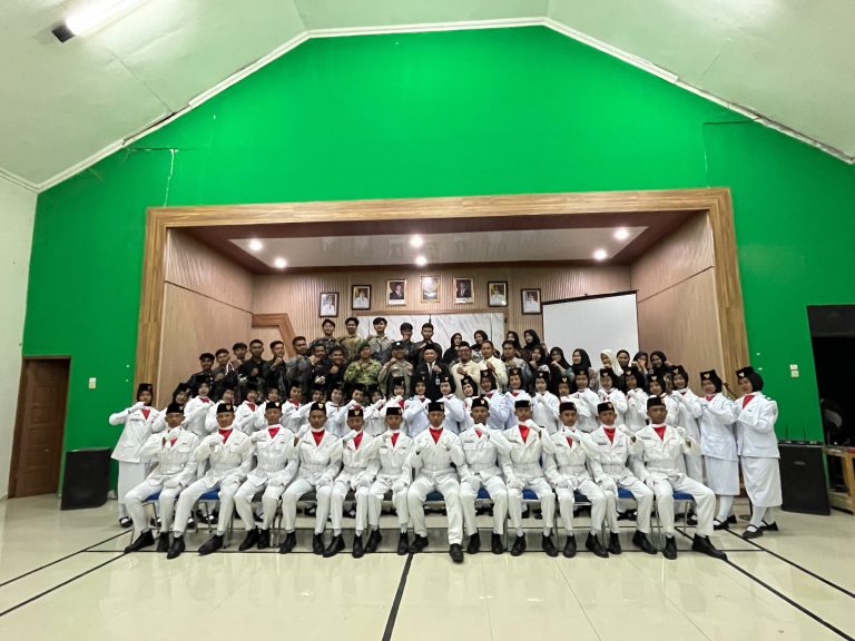 Pengukuhan Paskibraka Kecamatan Sambung Makmur Tahun 2026 Berlangsung Khidmat