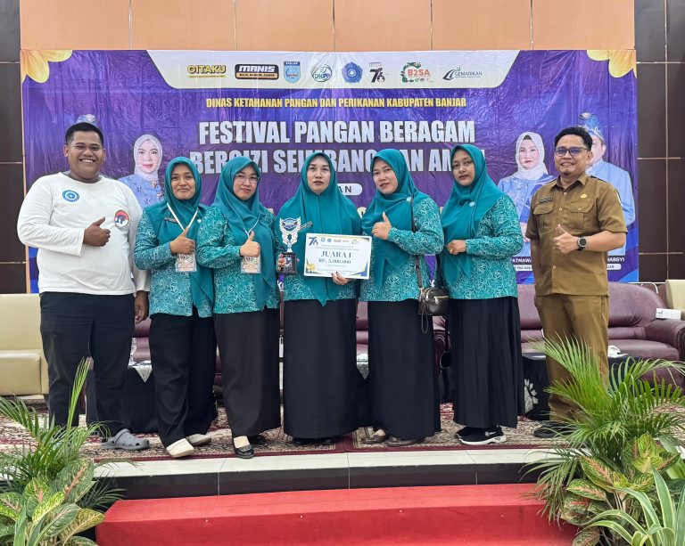 PKK KECAMATAN SAMBUNG MAKMUR RAIH JUARA I FESTIVAL PANGAN B2SA TINGKAT KABUPATEN BANJAR
